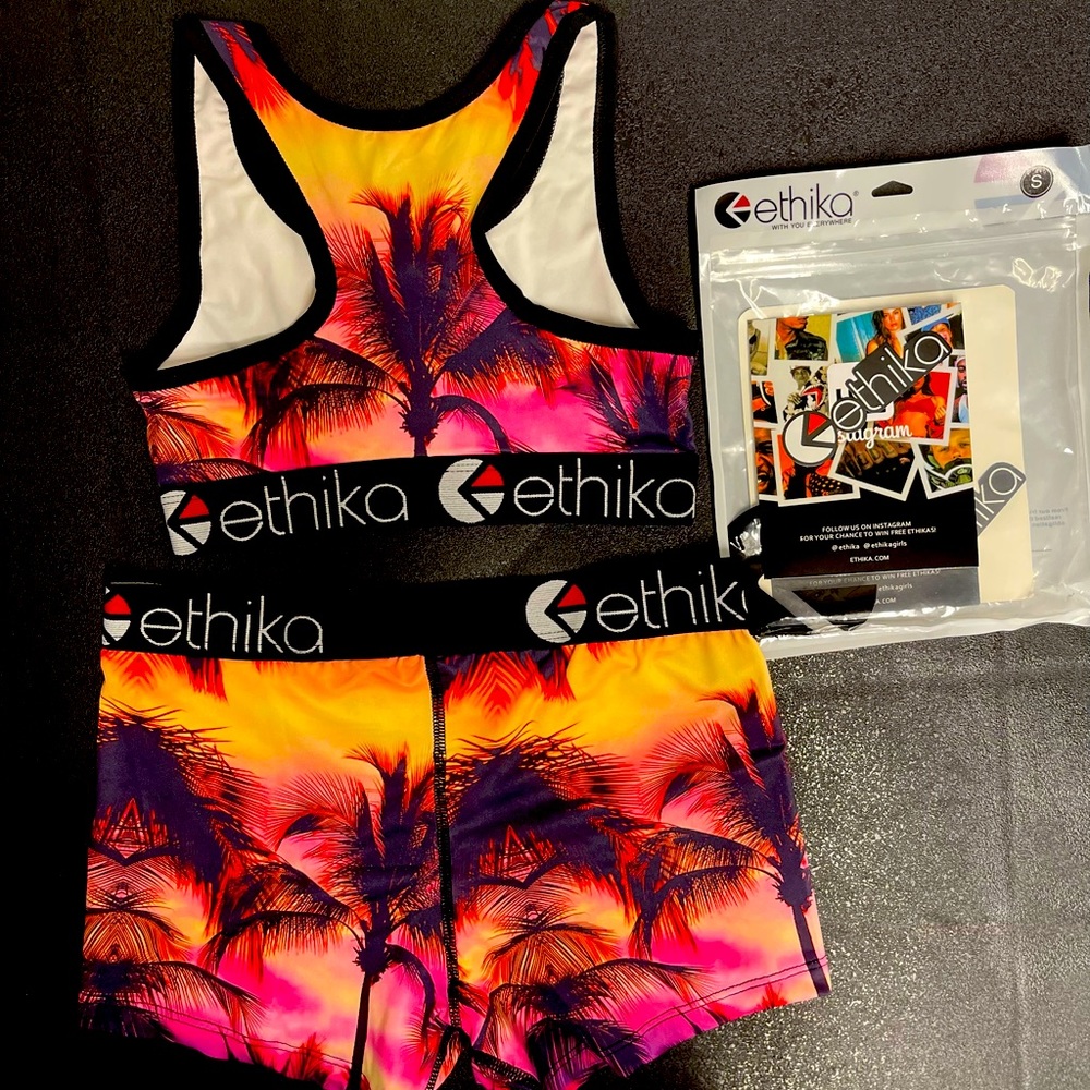 Women’s 2 piece bra/shorts set